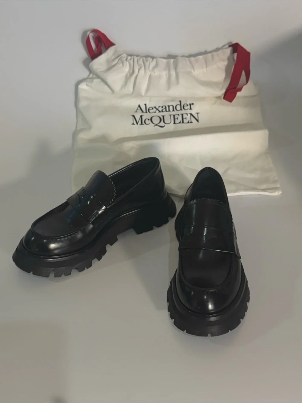 Alexander McQueen Black Leather Wander Loafers
